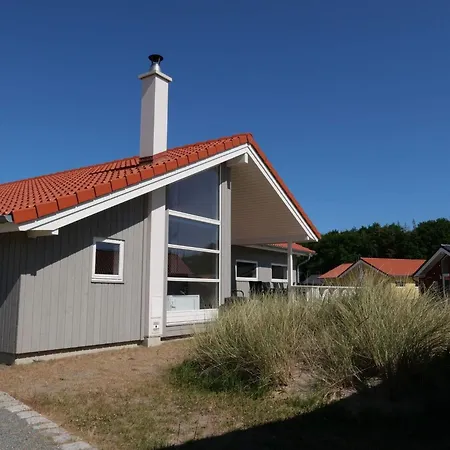 Nordic-style Sanctuary With Sauna بيت للعطل